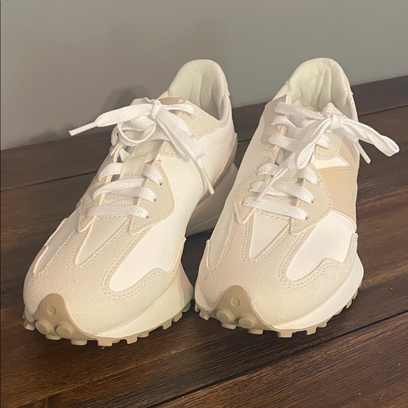 New Balance Shoes - NWOT New Balance 574 Core Women's Sneakers